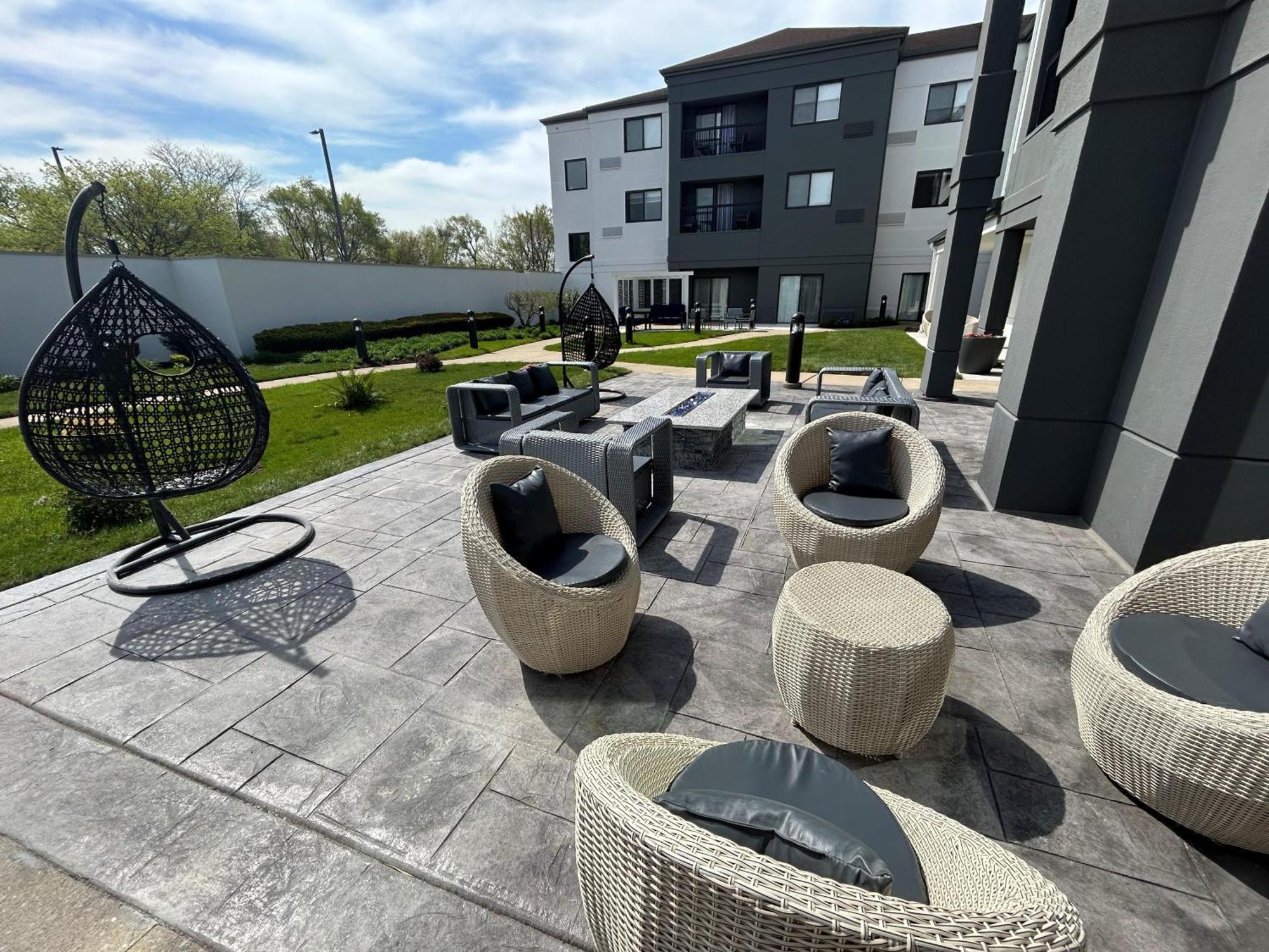 Best Western Plus Elgin - Chicago West Dundee Екстер'єр фото