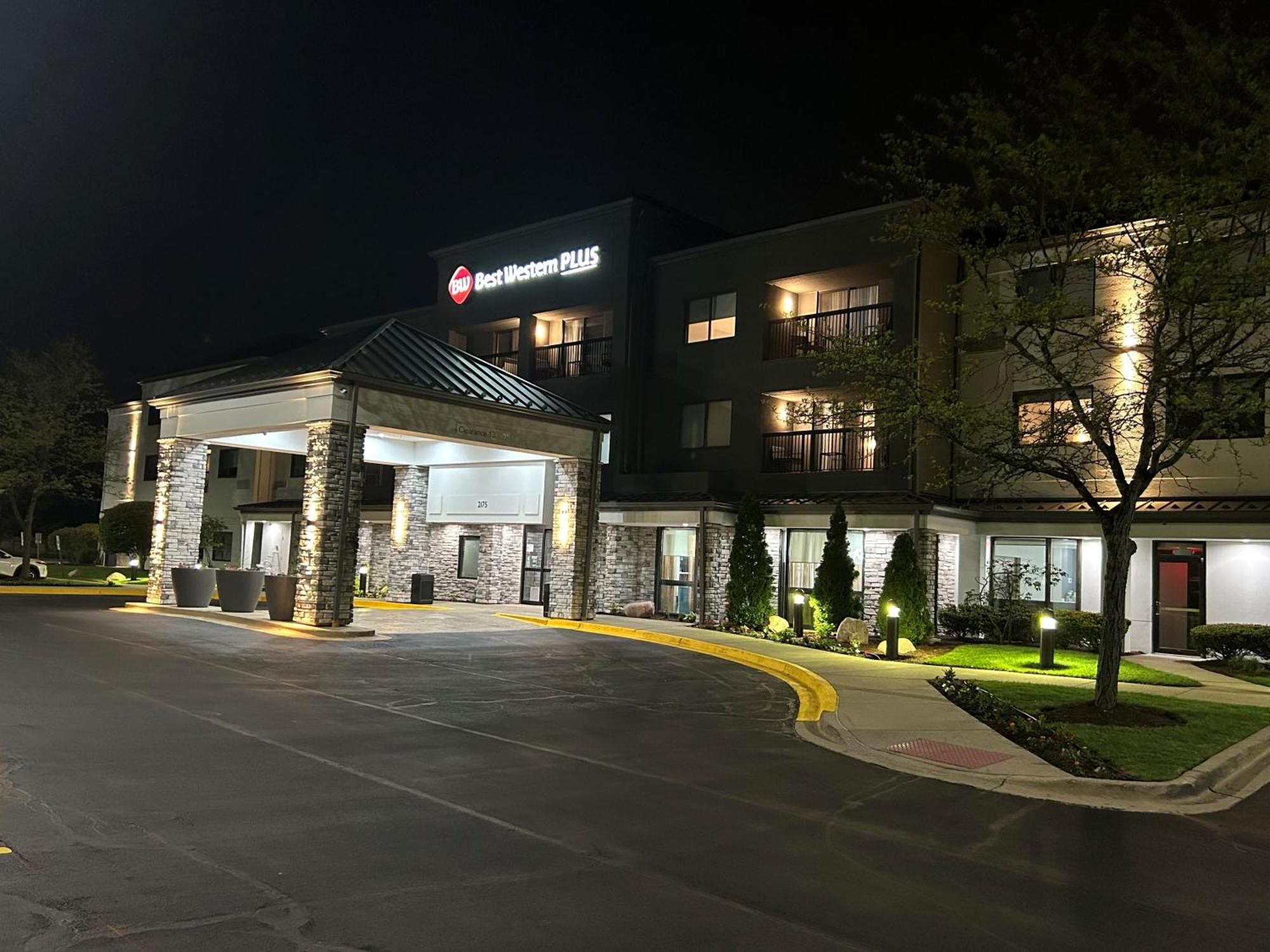 Best Western Plus Elgin - Chicago West Dundee Екстер'єр фото